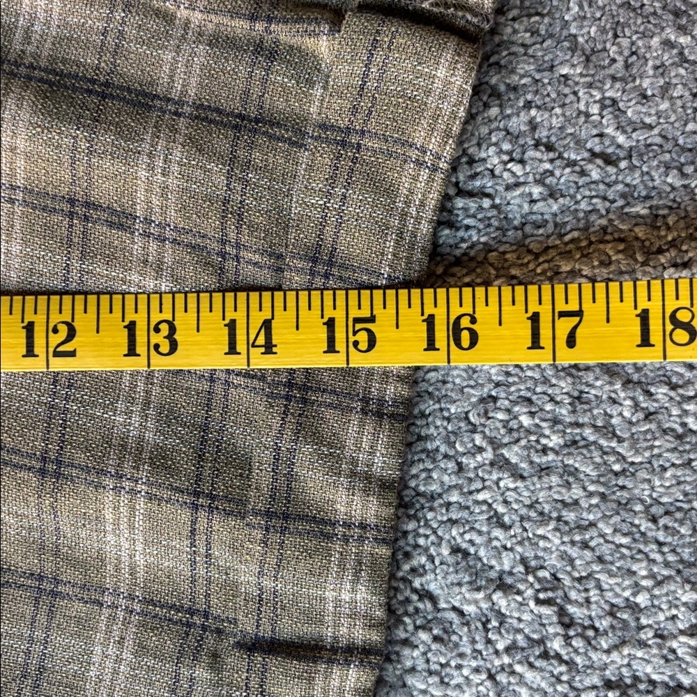 Liz Claiborne Plaid Mom Shorts - Picture 8 of 8